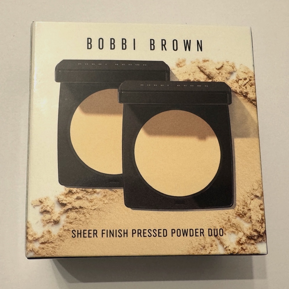 Bobbi Brown Sheer Finish Pressed Powder Duo in Pale Yellow